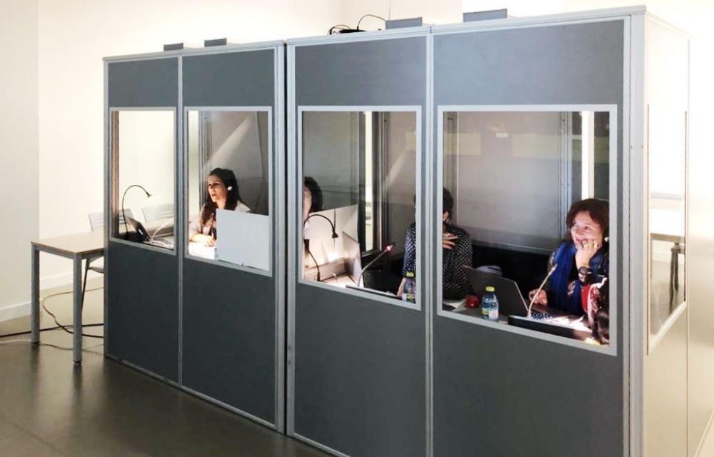 traducción simultánea con cabina