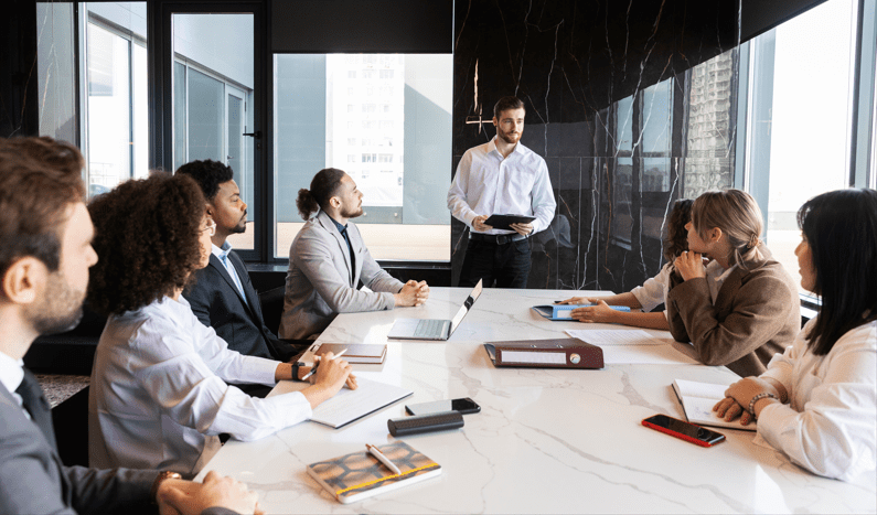 Interpretación consecutiva para reuniones de empresa, recurrir a un profesional