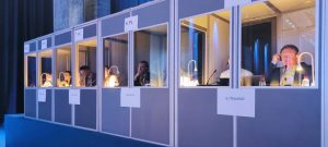 interpretación simultánea en congresos políticos - cabinas