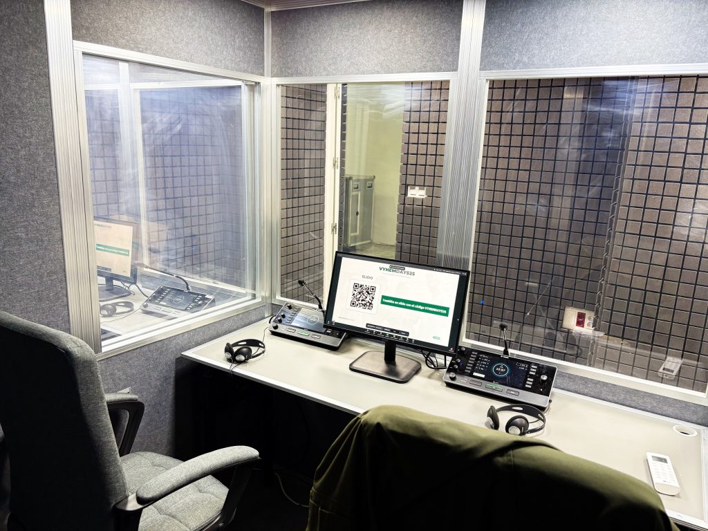 interpretación simultánea remota - en hub dentro