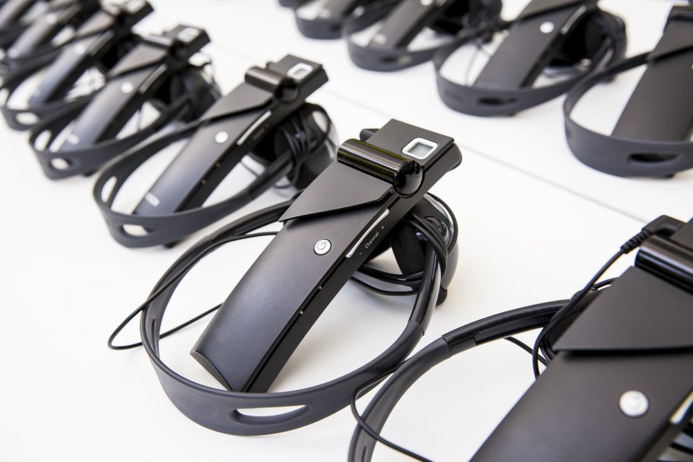 alquiler de receptores de bolsillo y audífonos para traducción